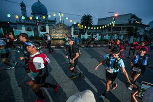 BIB: 
                            <button type="button" onclick="openModal(26233182)" class="btn btn-primary btn-sm float-right btn-popup" data-toggle="modal" data-target=".modal-high-quality">
                        <i class="fas fa-shopping-cart"></i> Add to Cart
                    </button>
                                            <button type="button" onclick="isThisMe(26233182, true)" class="btn btn-success btn-sm float-right btn-popup btn-isme hidden" data-toggle="tooltip" data-placement="bottom" title="นี่คือรูปของคุณใช่ไหม คลิกที่นี่เพื่อเอาเข้าอัลบั้ม">
                        <i class="fas fa-plus"></i> Add to album
                    </button>
                    <button type="button" onclick="isThisMe(26233182, false)" class="btn btn-warning btn-sm float-right btn-popup btn-isnotme hidden">
                        <i class="fas fa-ban"></i> Remove from album
                    </button>